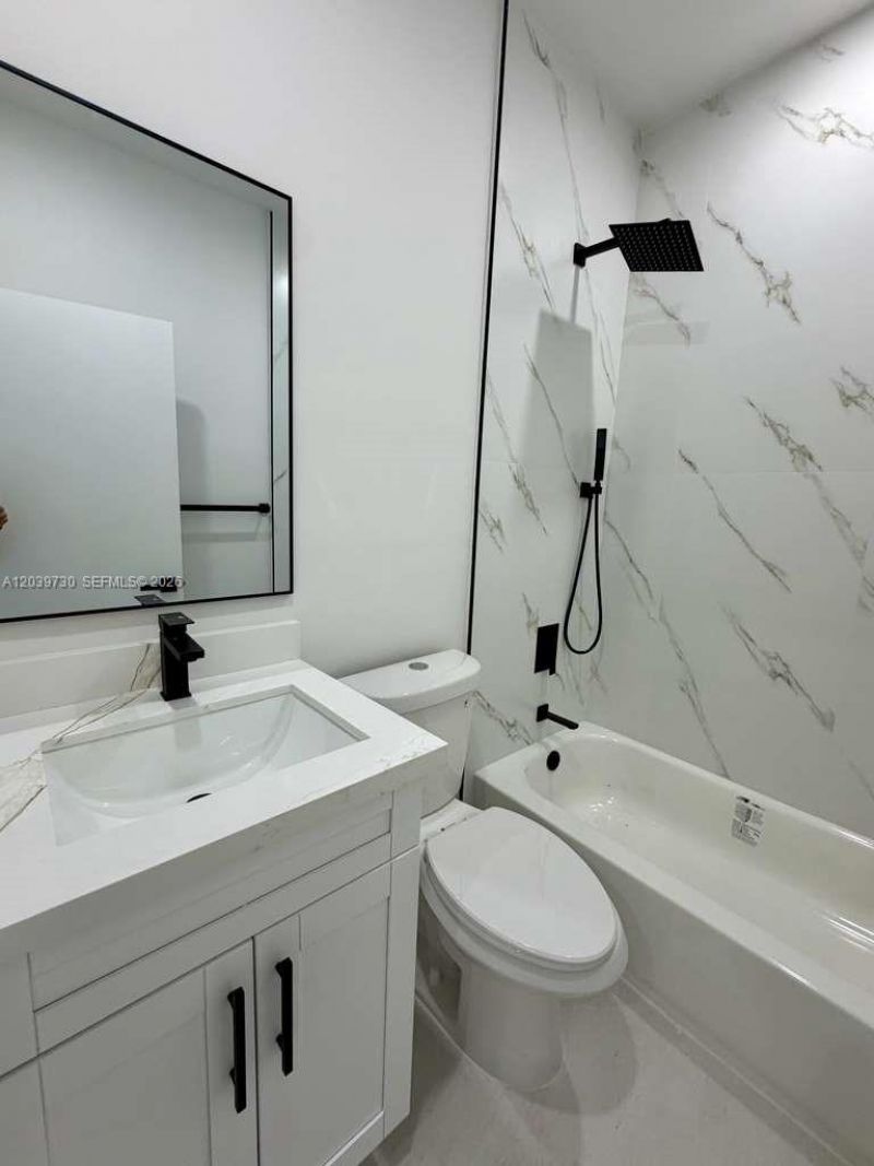 2425 SW 6th St , Unit 17, Miami, FL 33135 Photo
