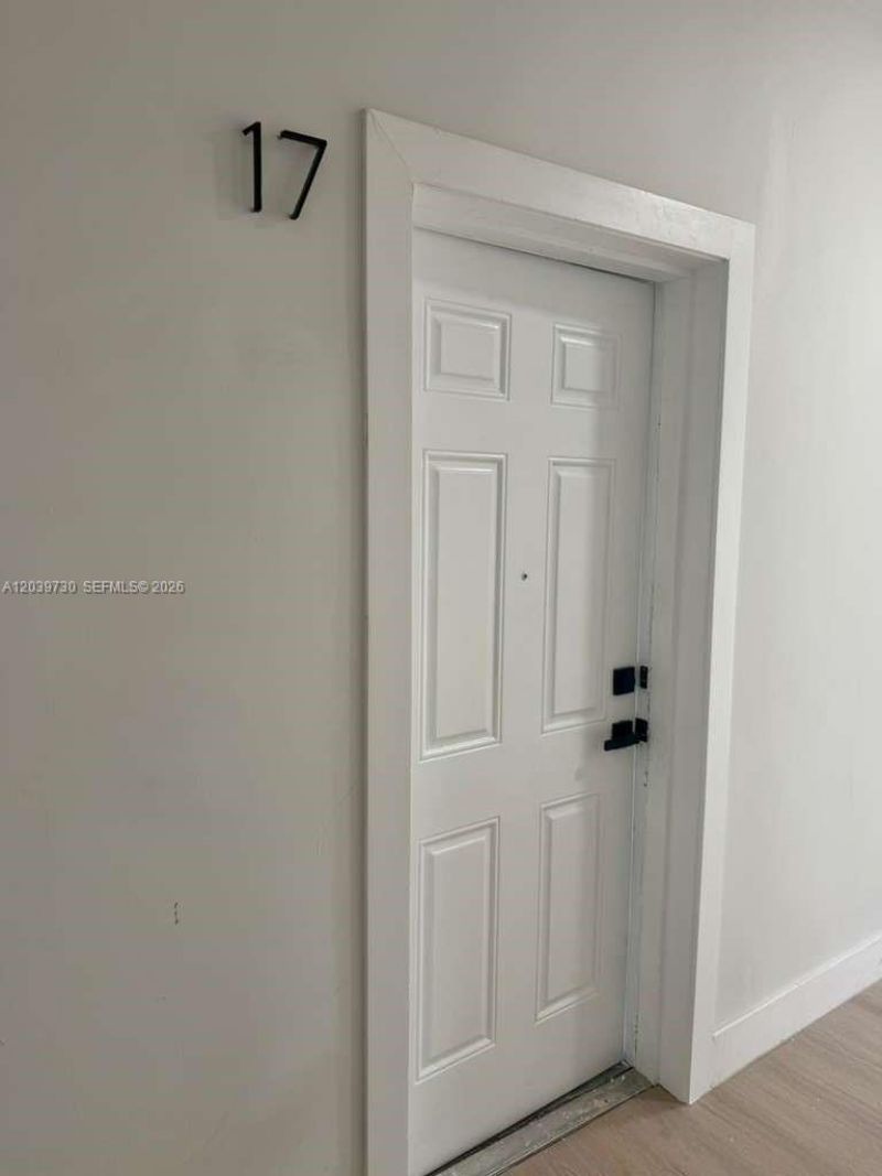 2425 SW 6th St , Unit 17, Miami, FL 33135 Photo