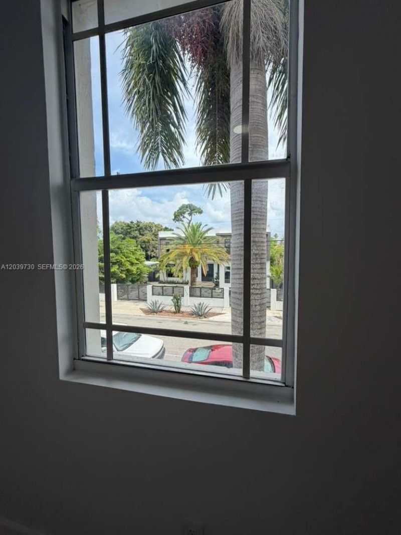 2425 SW 6th St , Unit 17, Miami, FL 33135 Photo