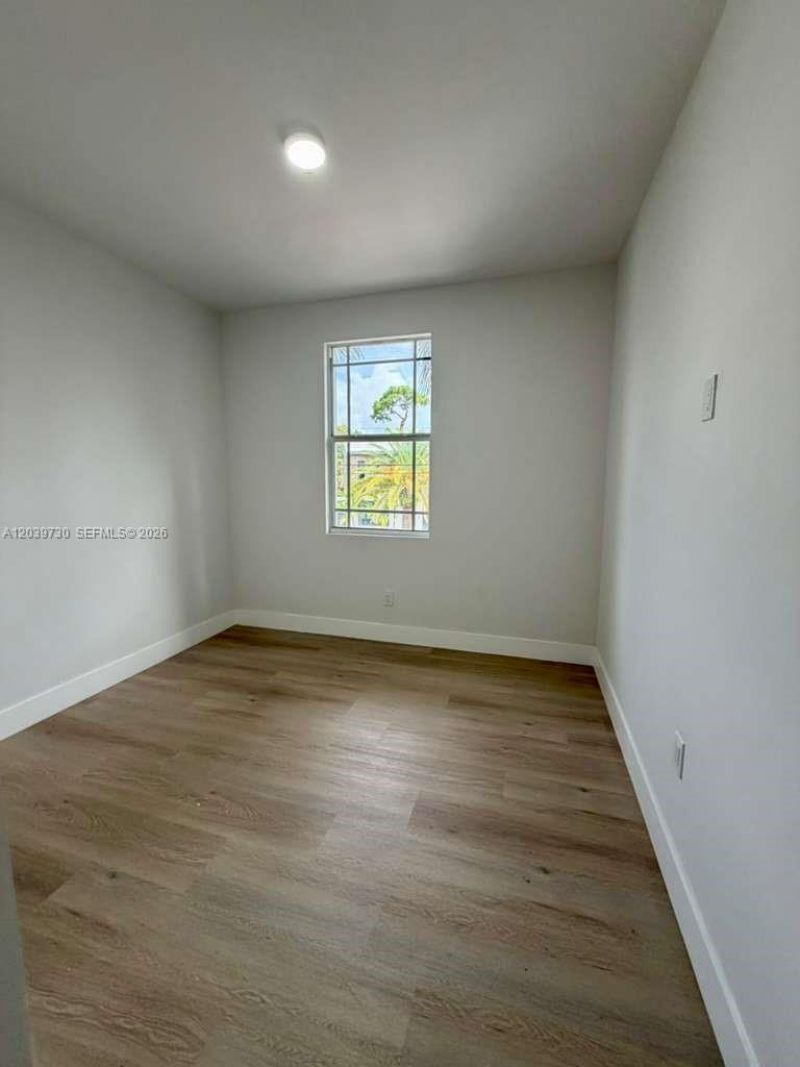 2425 SW 6th St , Unit 17, Miami, FL 33135 Photo