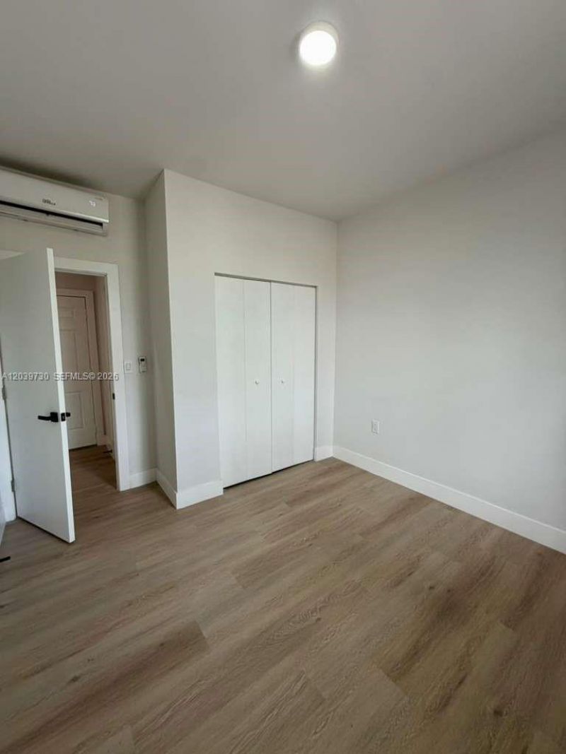 2425 SW 6th St , Unit 17, Miami, FL 33135 Photo