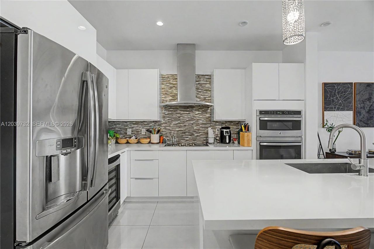 10260 NW 63rd Ter , Unit 203, Miami, FL 33178 Photo