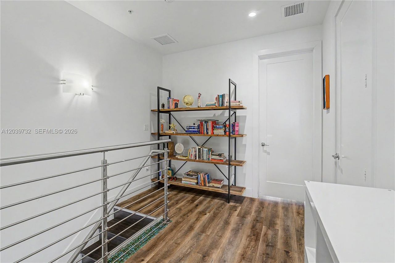 10260 NW 63rd Ter , Unit 203, Miami, FL 33178 Photo