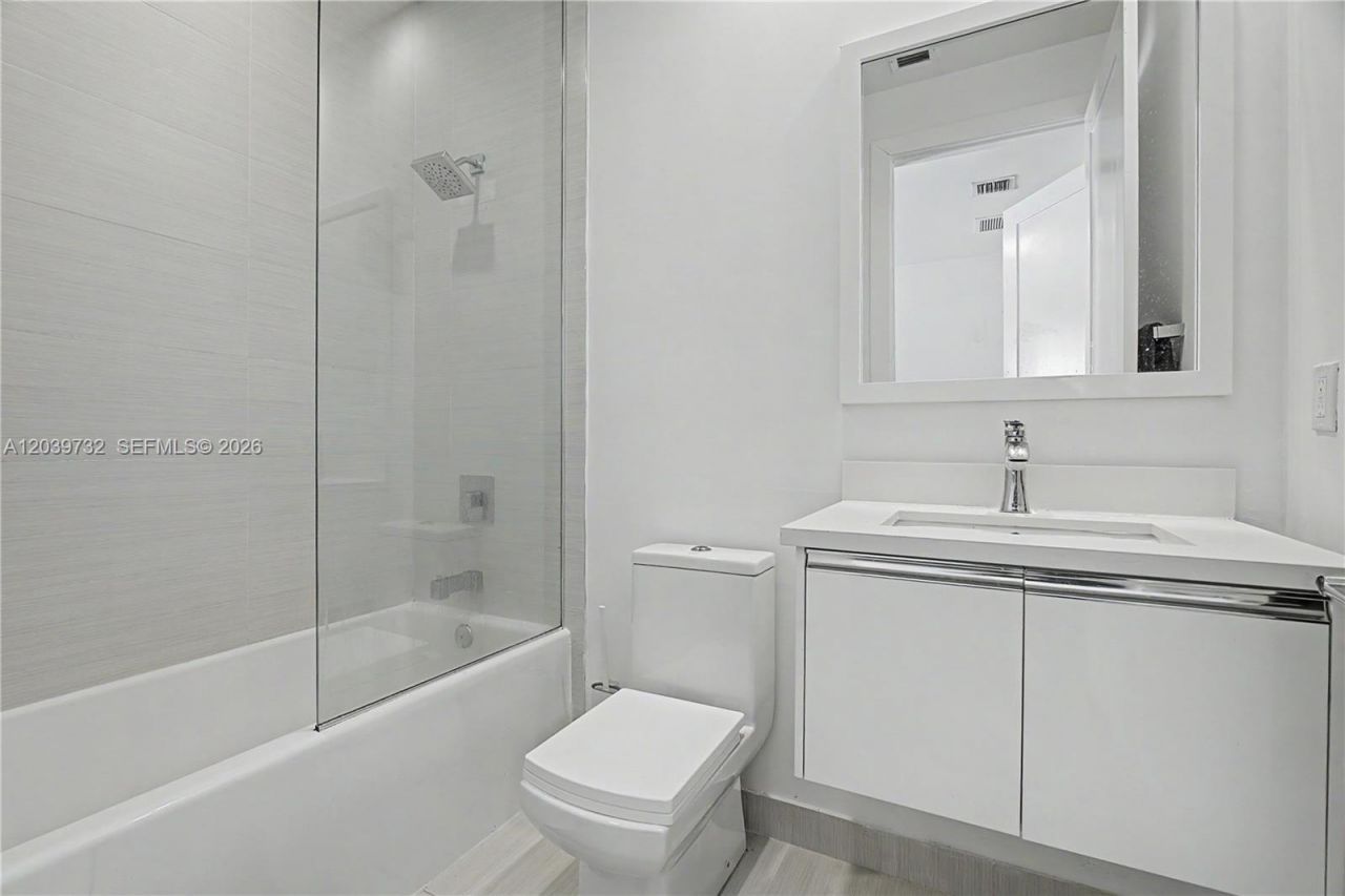 10260 NW 63rd Ter , Unit 203, Miami, FL 33178 Photo