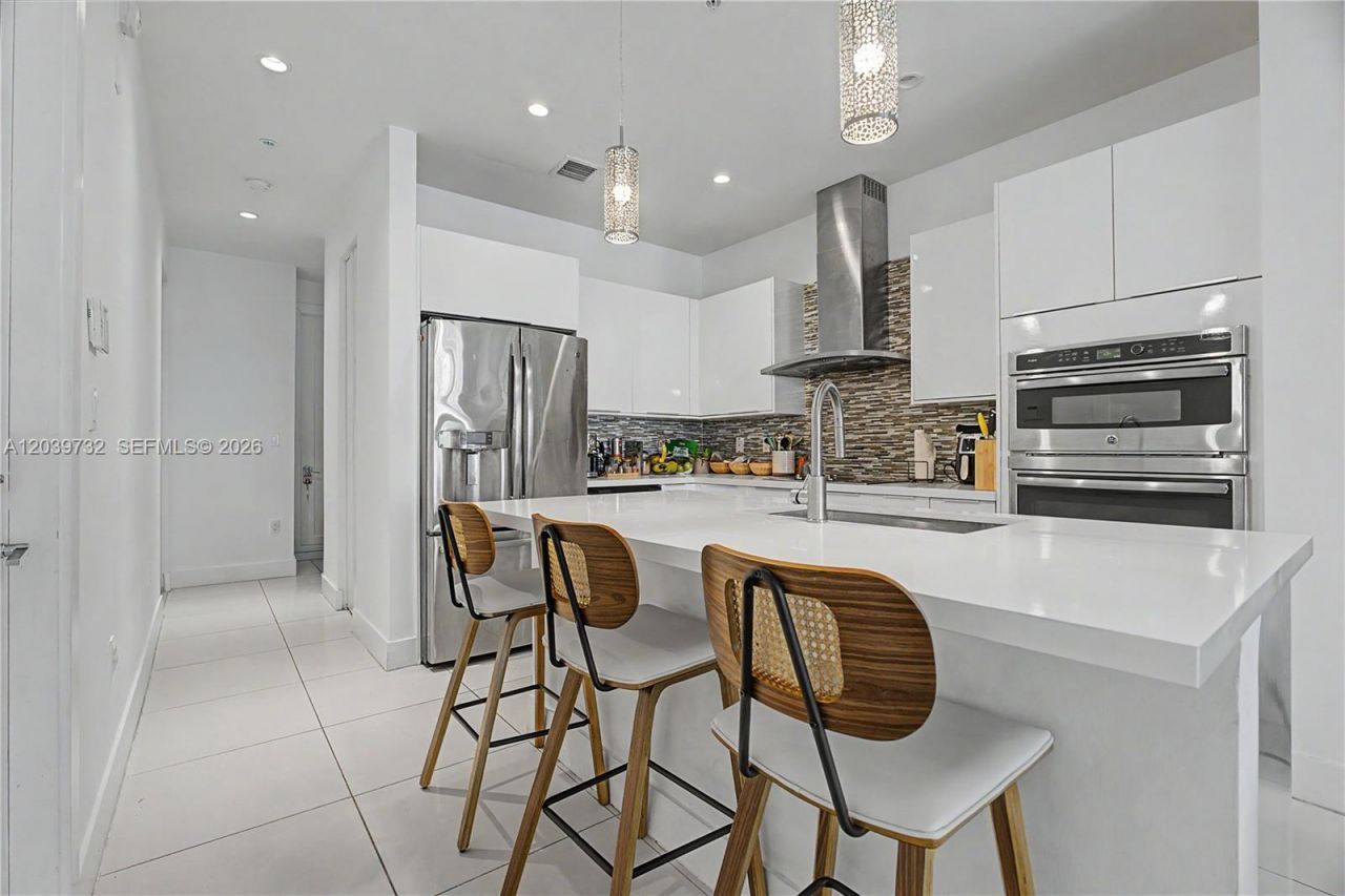 10260 NW 63rd Ter , Unit 203, Miami, FL 33178 Photo