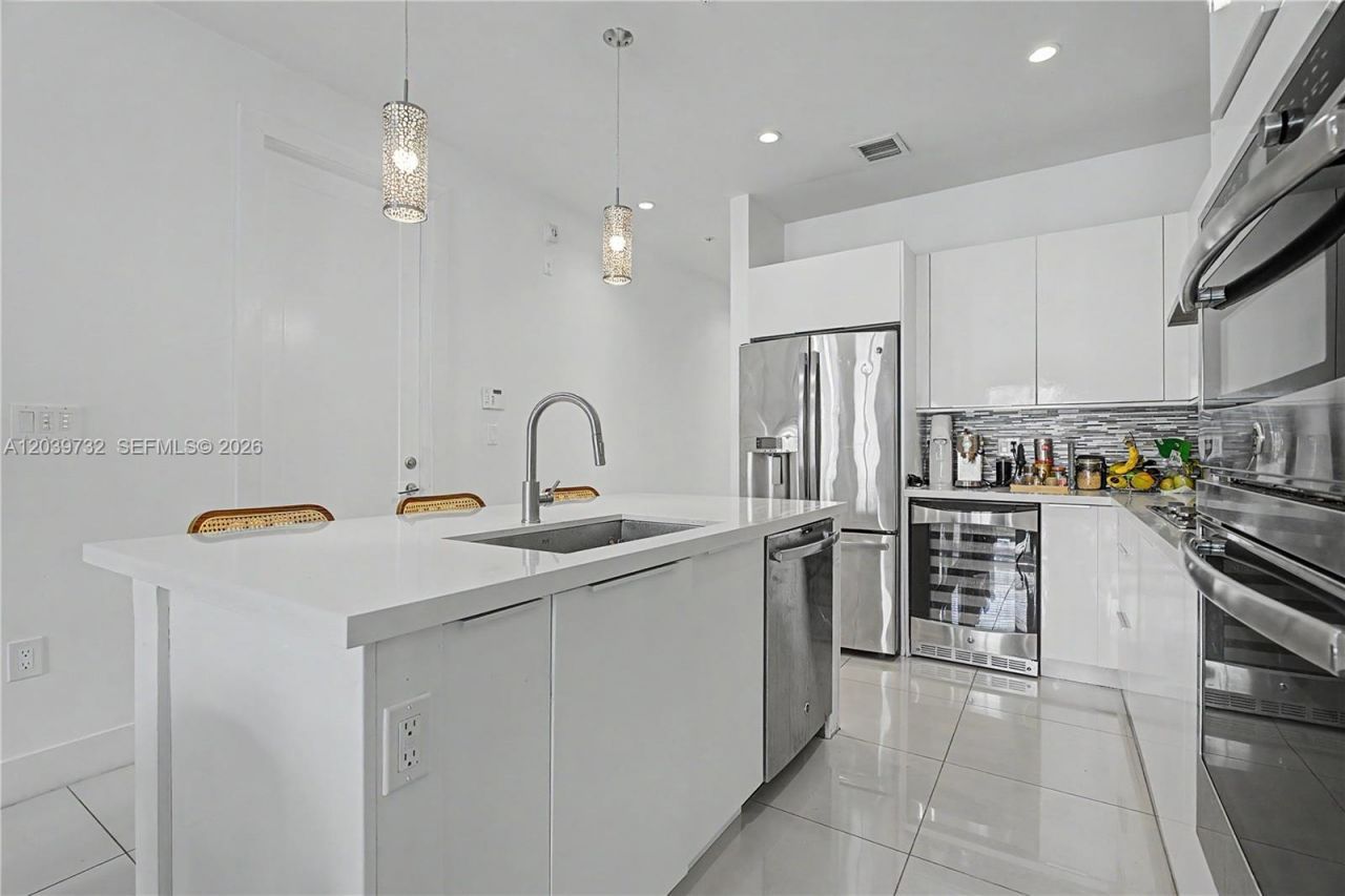 10260 NW 63rd Ter , Unit 203, Miami, FL 33178 Photo