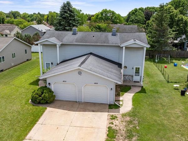 1633 W WEILAND LANE, Appleton, WI 54914