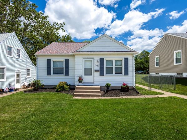 2517 Pacific Street , Davenport, IA 52804