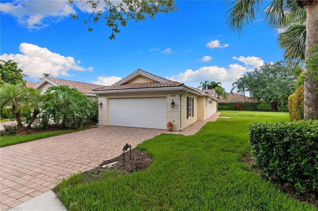 3210 Barbados Ln, Naples, FL 34119 Photo