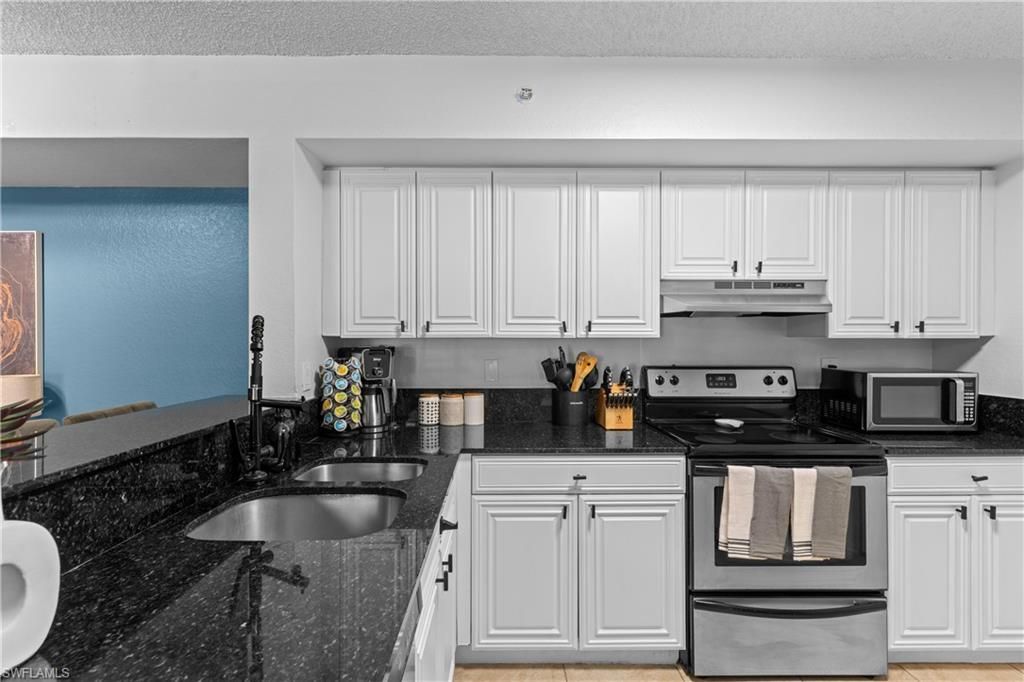 8225 Ibis Club Dr, Unit 204, Naples, FL 34104 Photo