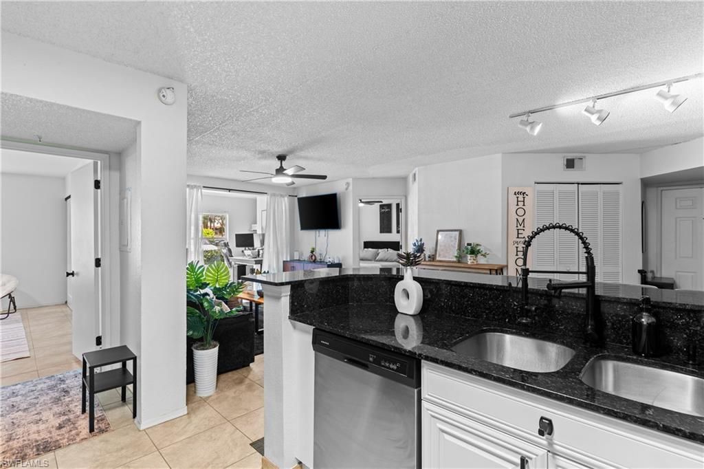 8225 Ibis Club Dr, Unit 204, Naples, FL 34104 Photo