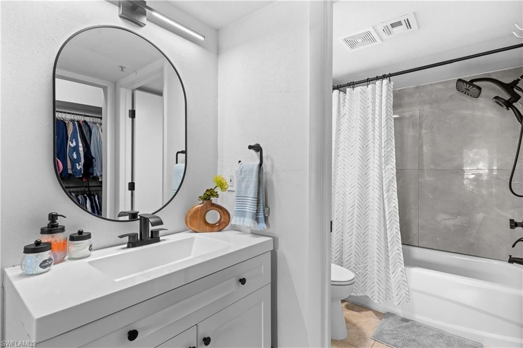 8225 Ibis Club Dr, Unit 204, Naples, FL 34104 Photo