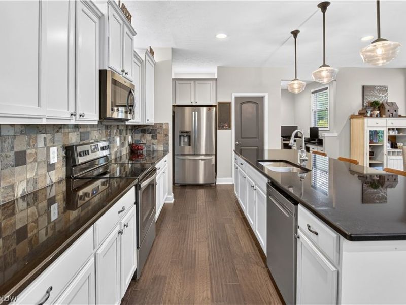 20296 Ennis Drive, Strongsville, OH 44149 Photo 7