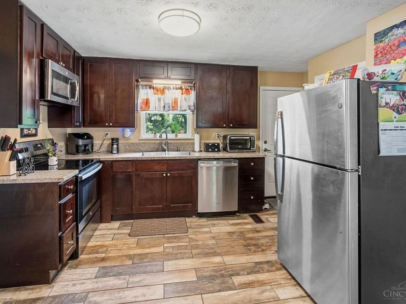 10116 Ronnie Road, Woodlawn, OH 45215 Photo 6