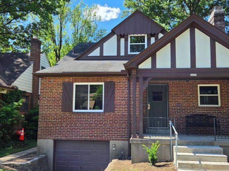 1127 W North Bend Dr, Cincinnati, OH 45224 Photo 1
