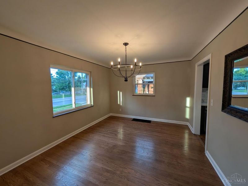 1127 W North Bend Dr, Cincinnati, OH 45224 Photo 5