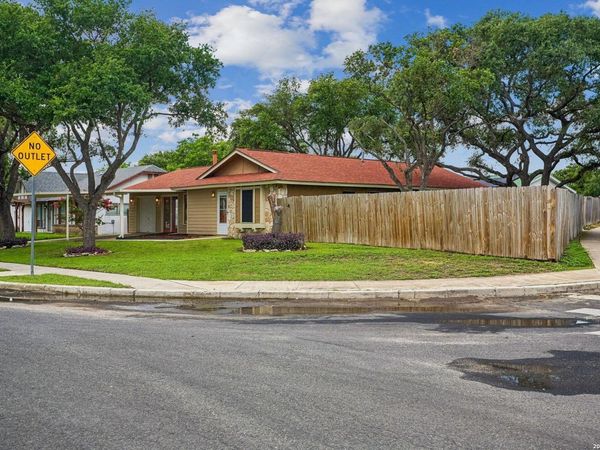 6847 Blue Lake, San Antonio, TX 78244