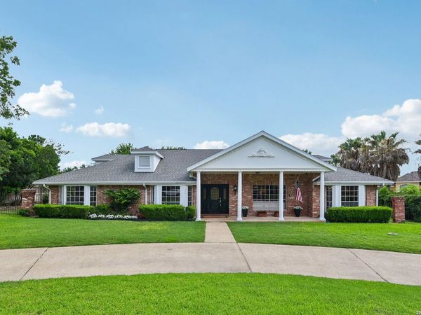 211 CHATTINGTON CT, Castle Hills, TX 78213