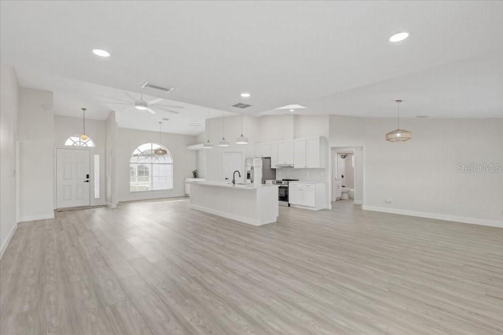 6501 68th Drive E, Palmetto, FL 34221 Photo