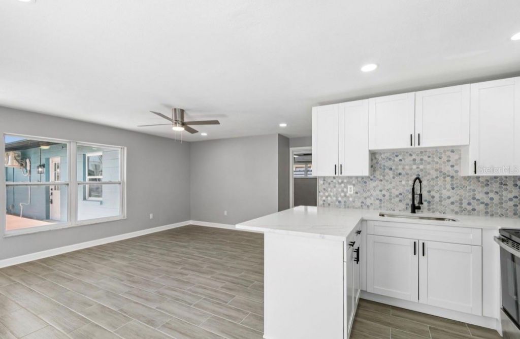 14906 N Bayshore Drive, Madeira Beach, FL 33708 Photo