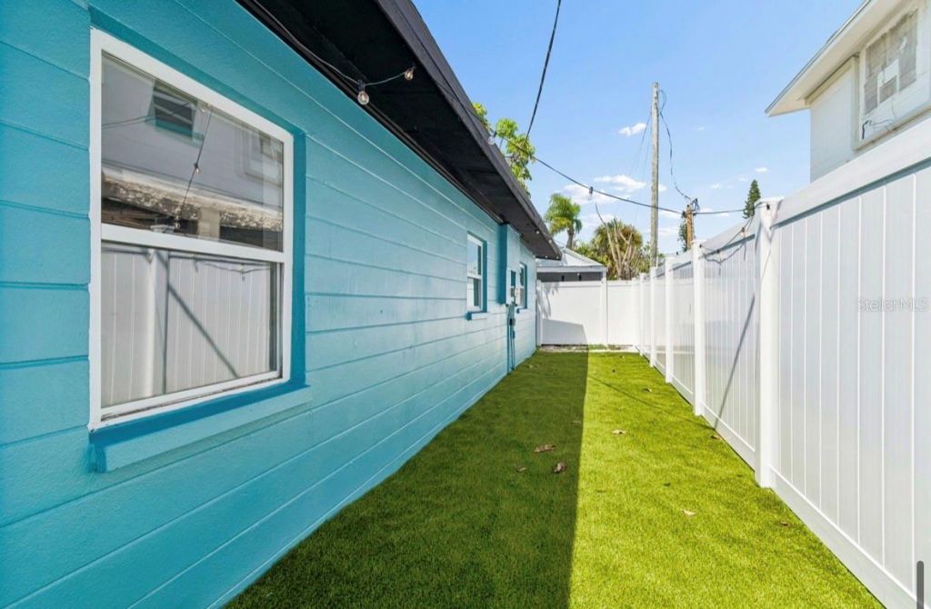 14906 N Bayshore Drive, Madeira Beach, FL 33708 Photo
