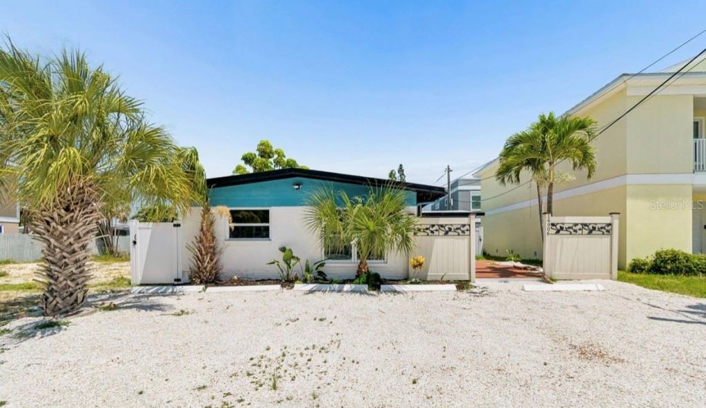 14906 N Bayshore Drive, Madeira Beach, FL 33708 Photo