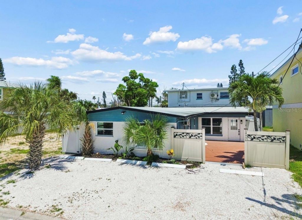 14906 N Bayshore Drive, Madeira Beach, FL 33708 Photo