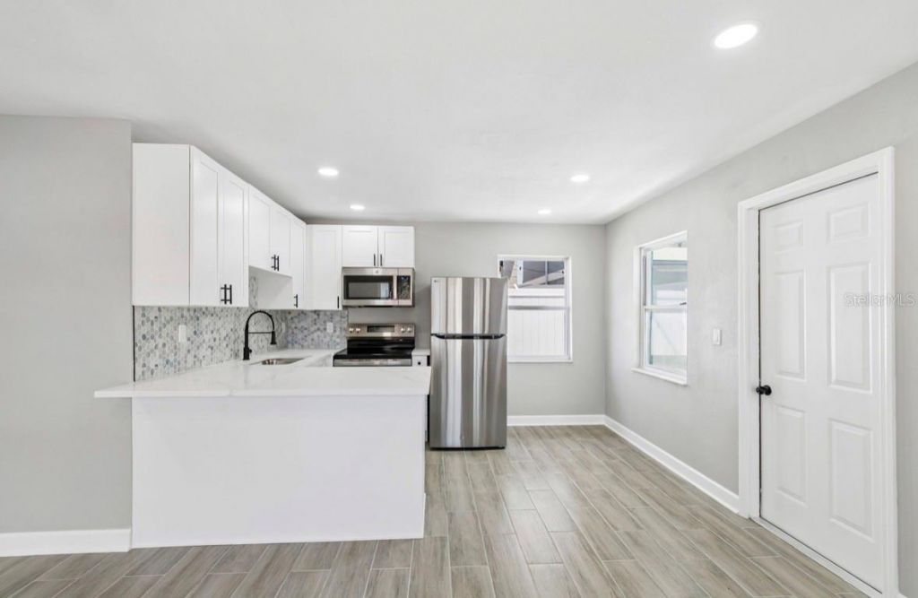 14906 N Bayshore Drive, Madeira Beach, FL 33708 Photo