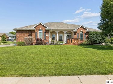 7513 S 95th Street, La Vista, NE 68128