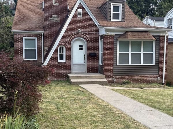 1671 Washington Blvd, Huntington, WV 25701