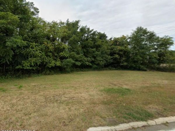 33 State Route 36, Middletown, NJ 07748