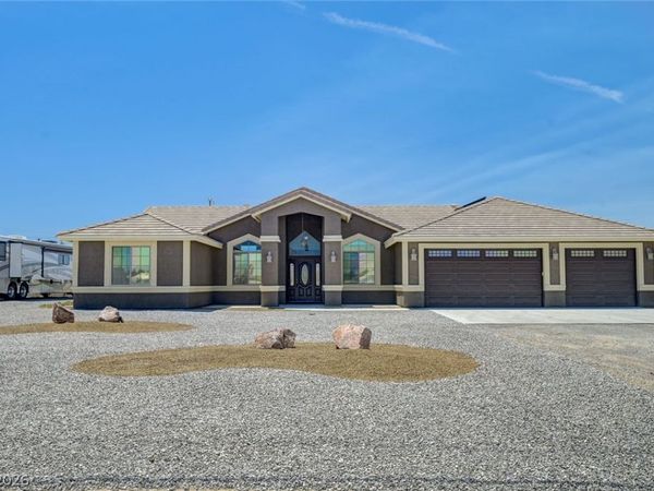 1640 Old West Avenue , Pahrump, NV 89048
