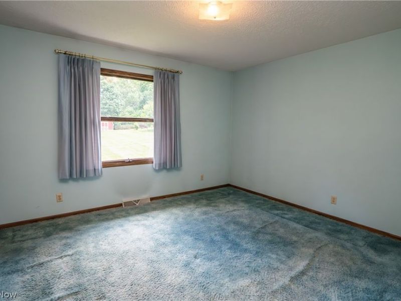 2421 Fairview Road , Uniontown, OH 44685 Photo 14