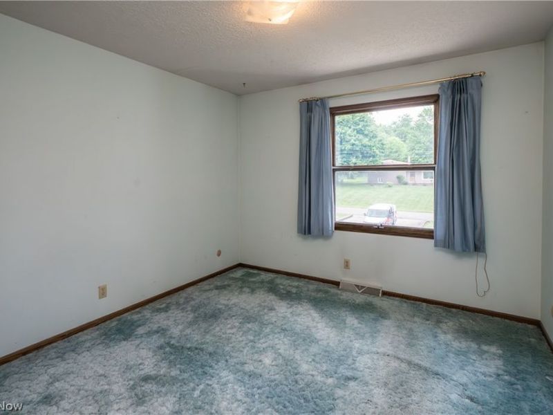2421 Fairview Road , Uniontown, OH 44685 Photo 16