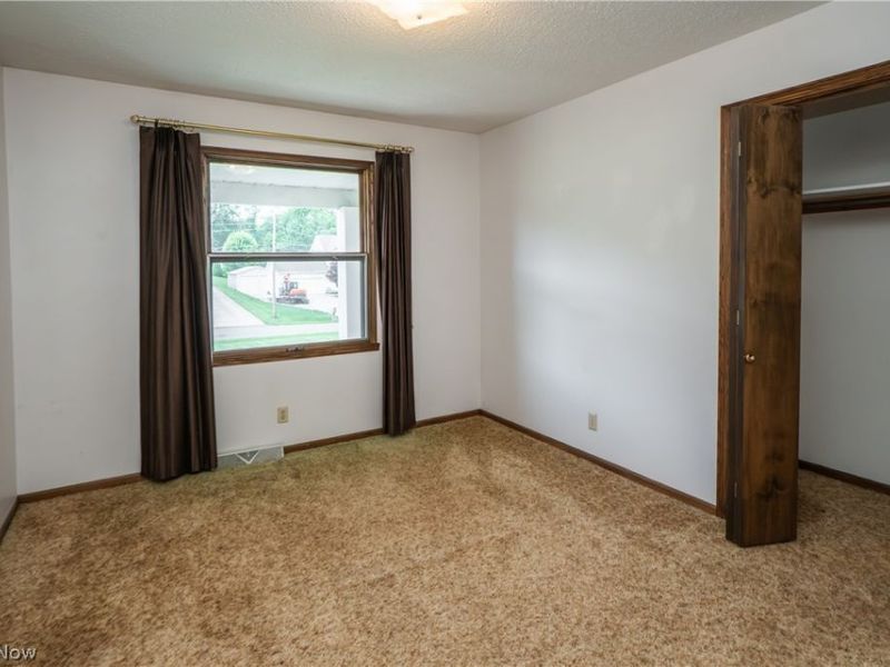 2421 Fairview Road , Uniontown, OH 44685 Photo 18