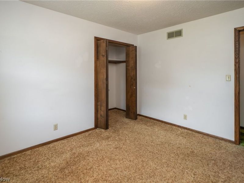 2421 Fairview Road , Uniontown, OH 44685 Photo 19