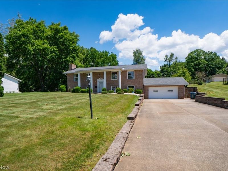 2421 Fairview Road , Uniontown, OH 44685 Photo 2