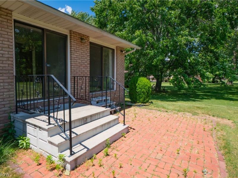 2421 Fairview Road , Uniontown, OH 44685 Photo 32