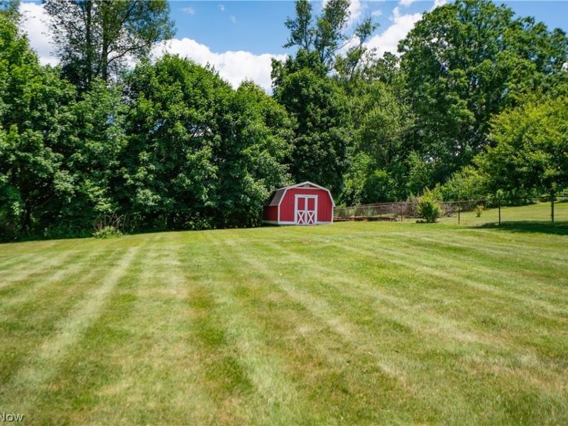 2421 Fairview Road , Uniontown, OH 44685 Photo 35