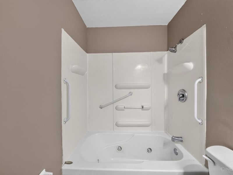 8769 Zodiac Drive, Springfield Twp., OH 45231 Photo 23