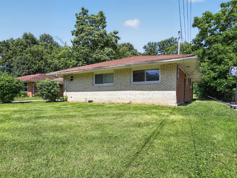 8769 Zodiac Drive, Springfield Twp., OH 45231 Photo 3