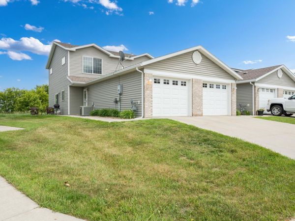 519 Pointe Court SW, Rochester, MN 55902
