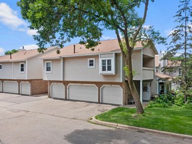 5304 Highpointe Terrace, Bloomington, MN 55437