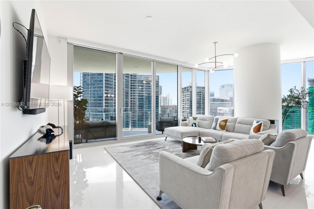 300 Biscayne Boulevard Way, Unit 4007W, Miami, FL 33131 Photo