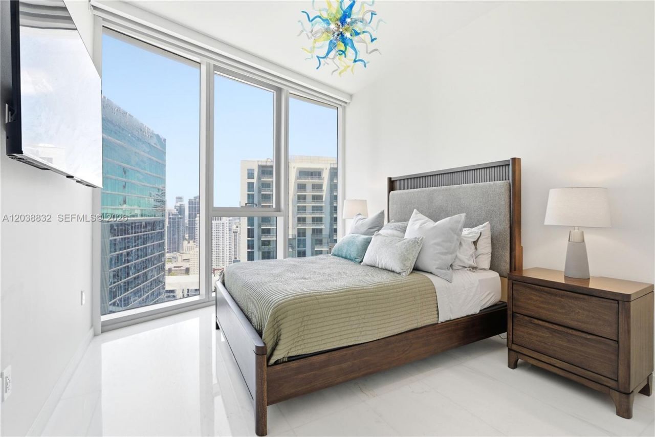 300 Biscayne Boulevard Way, Unit 4007W, Miami, FL 33131 Photo