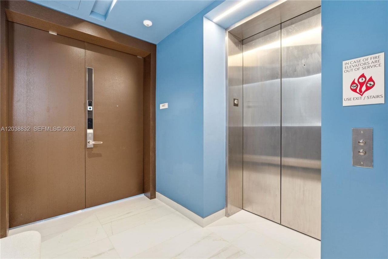 300 Biscayne Boulevard Way, Unit 4007W, Miami, FL 33131 Photo