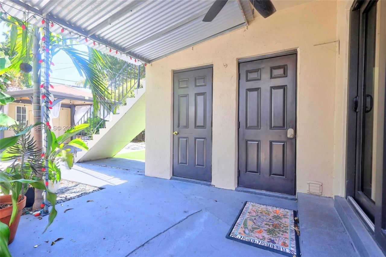 3522 SW 25th St , Unit 3522, Miami, FL 33133 Photo