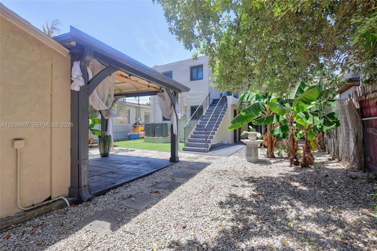3522 SW 25th St , Unit 3522, Miami, FL 33133 Photo