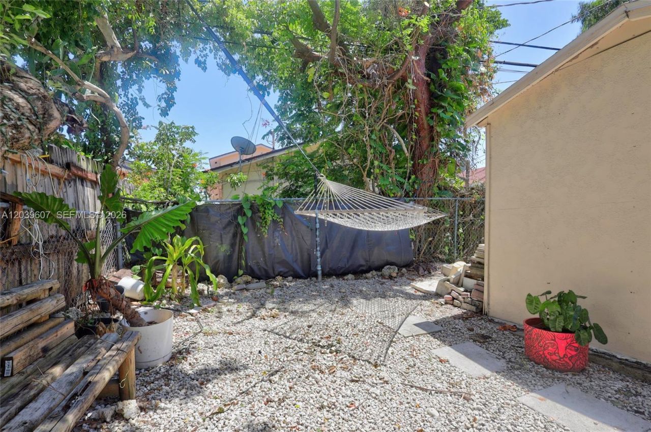 3522 SW 25th St , Unit 3522, Miami, FL 33133 Photo