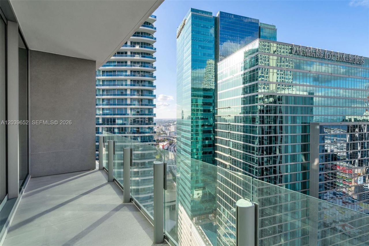 300 Biscayne Blvd Way , Unit 4008, Miami, FL 33131 Photo